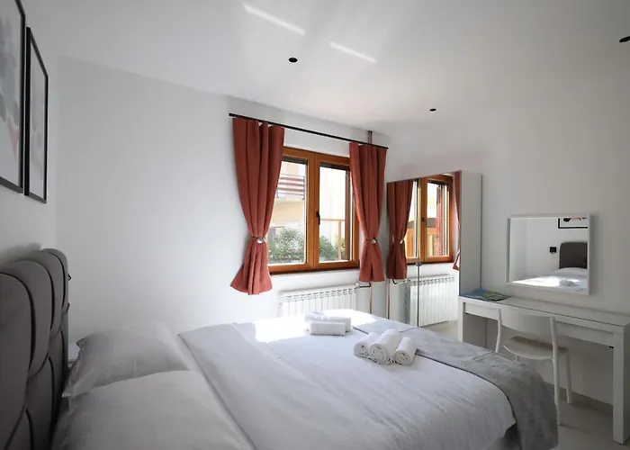 Apartments Maestral